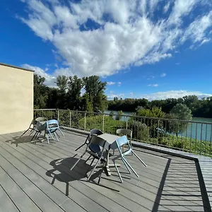 Le Preau De Hotel Baix